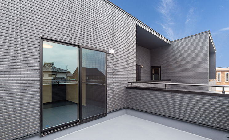 SAMATA 【4000万円/53坪/間取り図あり】約30畳の広々LDK。耐久性と美しさを兼ね備えた住まいの建築実例画像8