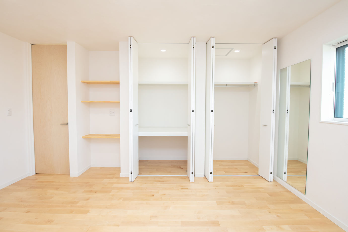 SAMATA 【平屋/2,800万円/32.1坪/間取り図あり】自然素材をふんだんに使った、アイランドキッチンのあるナチュラルモダンの家の建築実例画像5