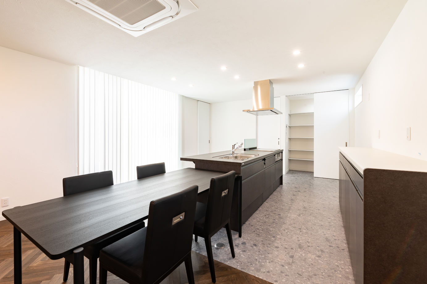 SAMATA 【2830万円/32.6坪/間取り図あり】シンプルで洗練された箱型のフォルムが美しい平屋の建築実例画像7