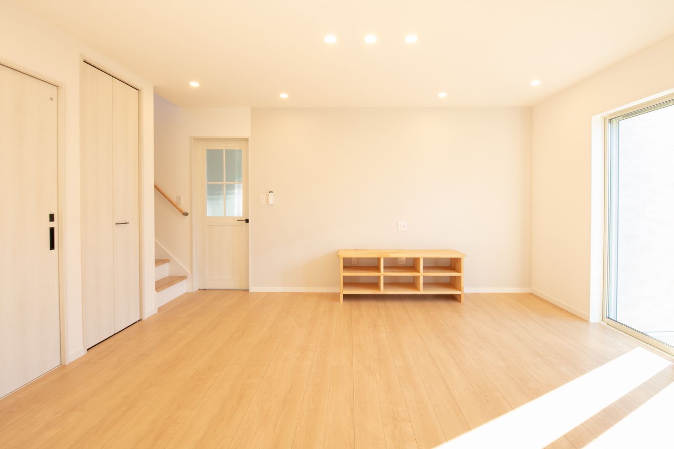 SAMATA 【2150万円/36.3坪/間取り図あり】アクセントクロスを使ったナチュラルテイストな大人かわいい家の建築実例画像5