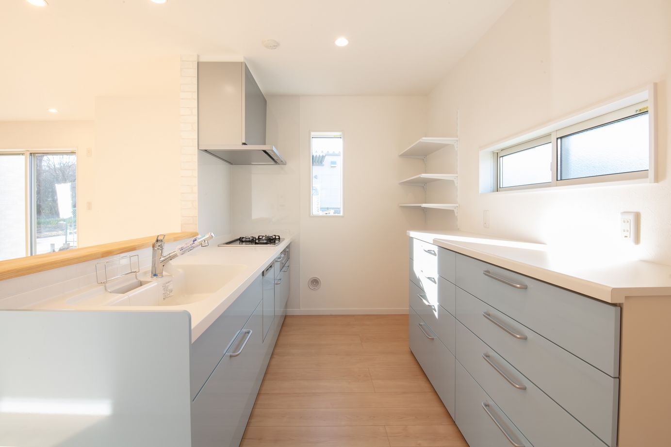 SAMATA 【2150万円/36.3坪/間取り図あり】アクセントクロスを使ったナチュラルテイストな大人かわいい家の建築実例画像6