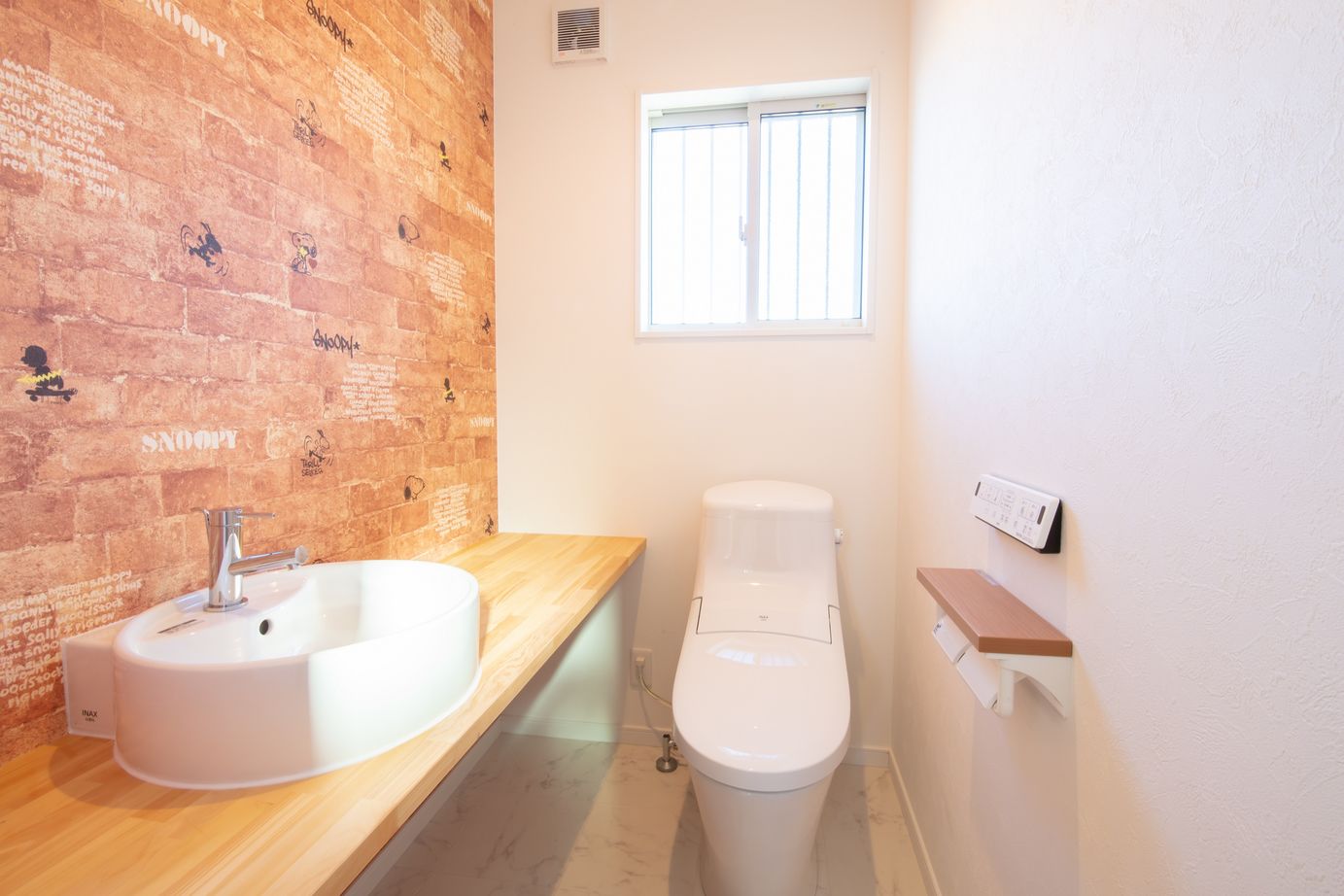 SAMATA 【2150万円/36.3坪/間取り図あり】アクセントクロスを使ったナチュラルテイストな大人かわいい家の建築実例画像7