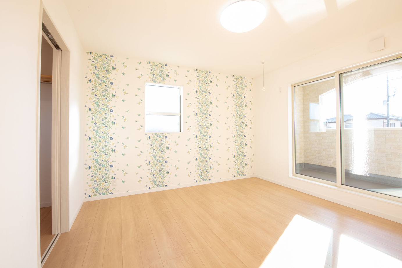 SAMATA 【2150万円/36.3坪/間取り図あり】アクセントクロスを使ったナチュラルテイストな大人かわいい家の建築実例画像9