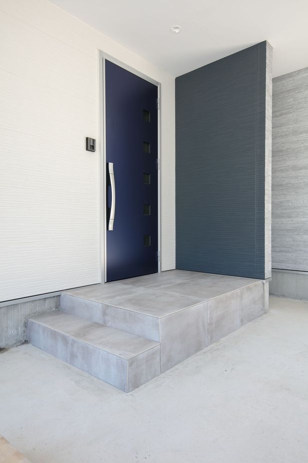 SAMATA 【2635万円/51.5坪/間取り図あり】インナーガレージと書庫のある、暮らしも趣味も楽しむ家の建築実例画像2