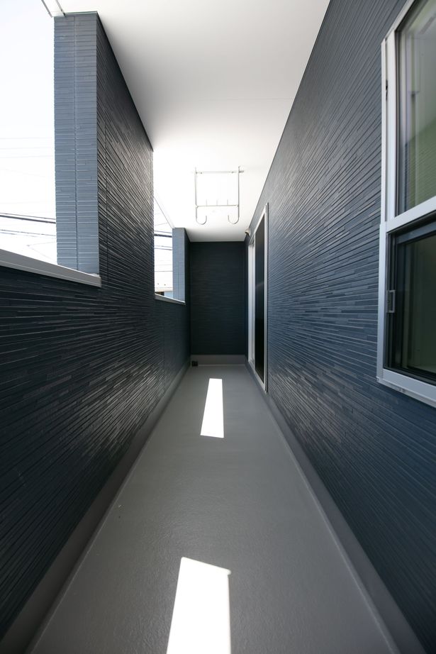 SAMATA 【2635万円/51.5坪/間取り図あり】インナーガレージと書庫のある、暮らしも趣味も楽しむ家の建築実例画像10