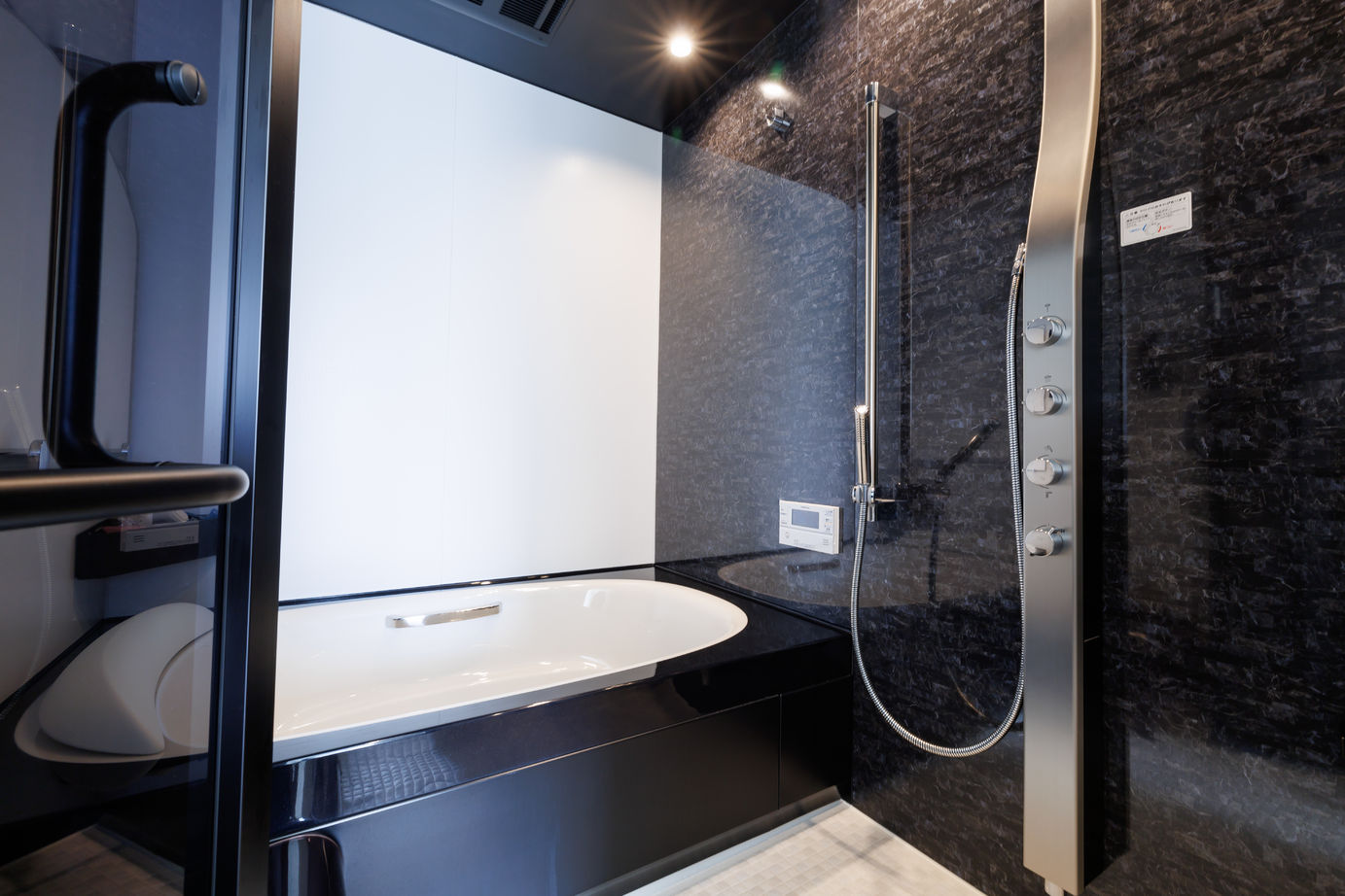 SAMATA 【4000万円/52.3坪/間取り図あり】洗練された外観に遊び心満載のガレージハウスの建築実例画像6