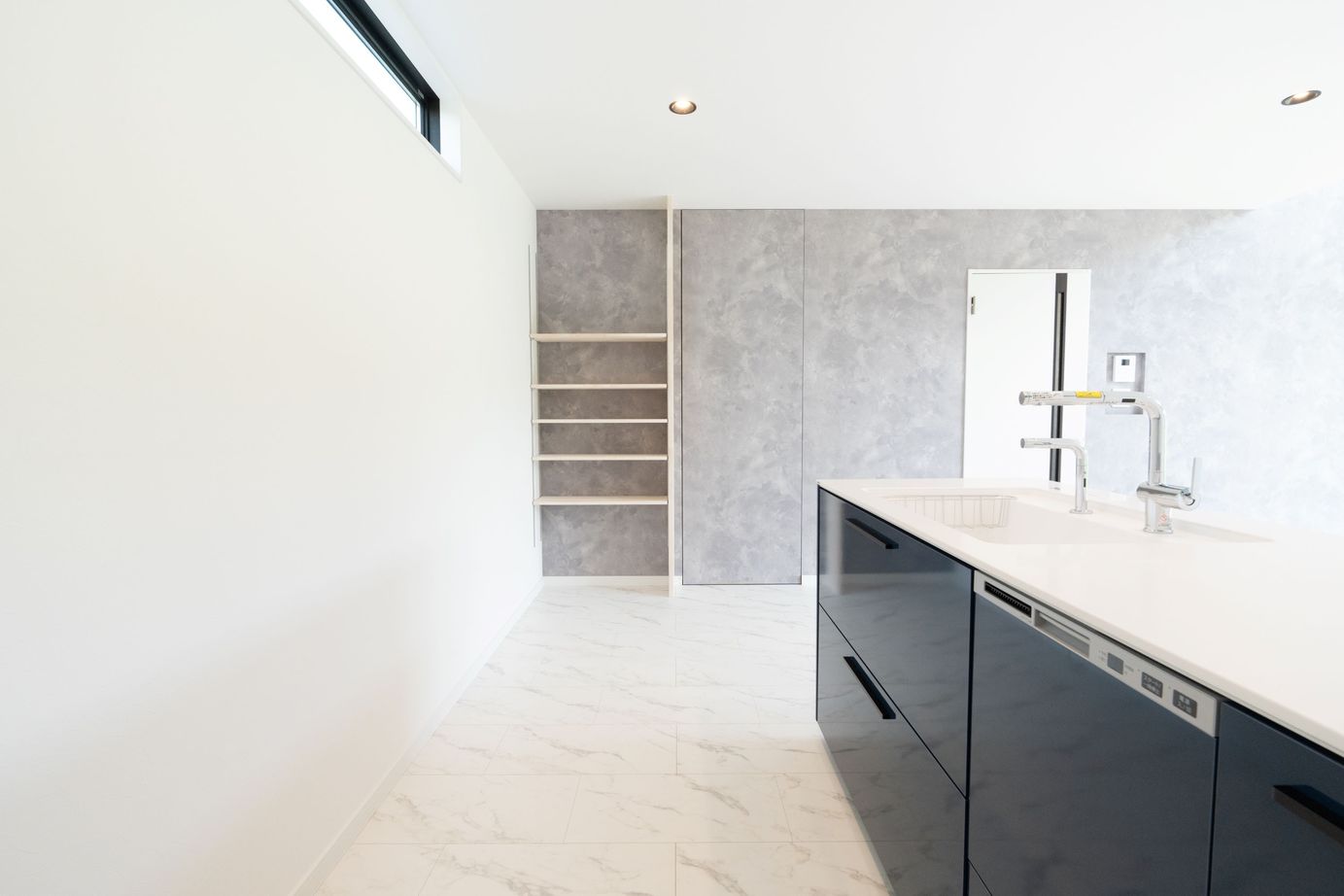 SAMATA 遊び心満載！隠し扉とバーカウンターのあるお家 の建築実例画像4