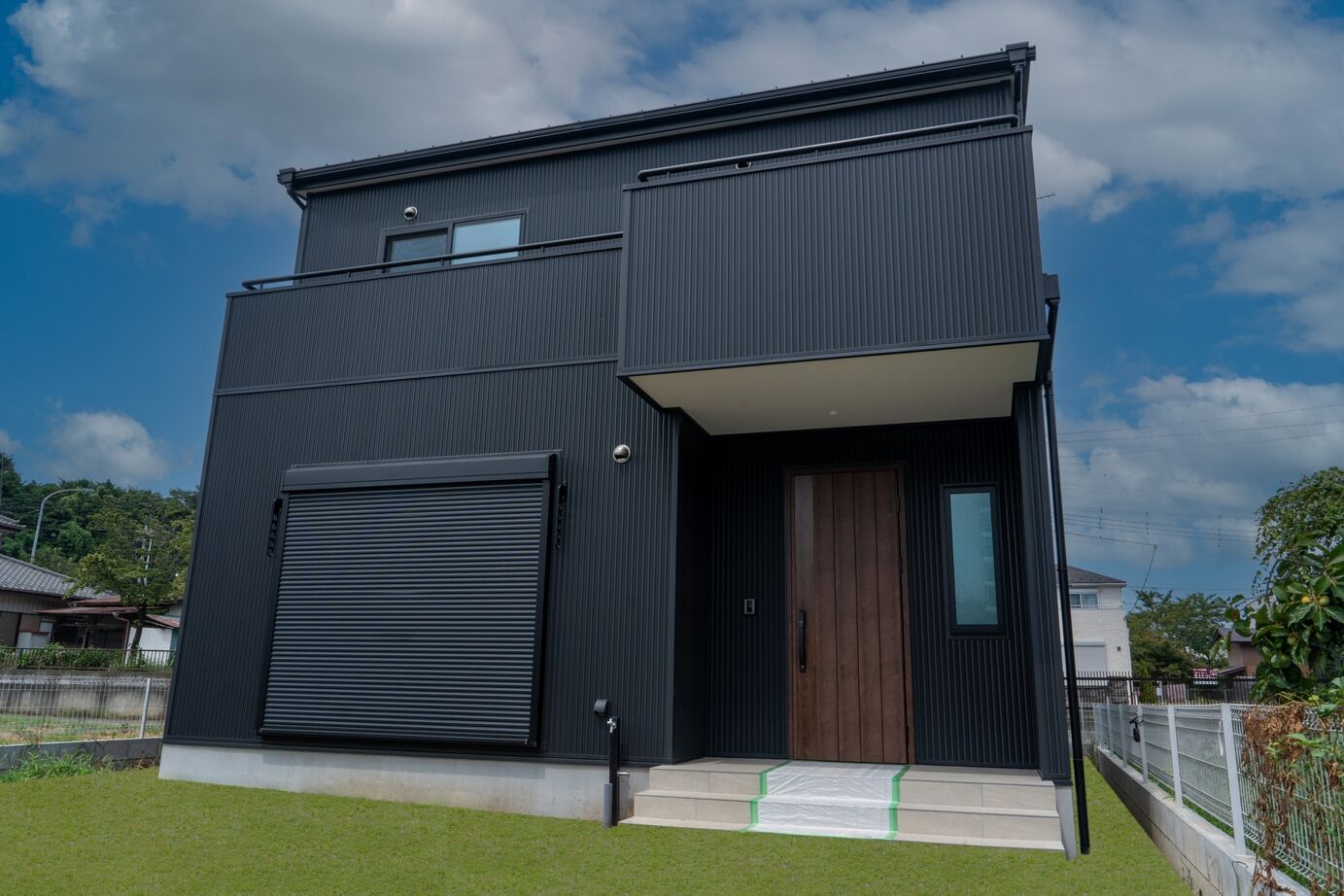 SAMATA 【2473万円/30坪/間取り図あり】夫婦別CLや照明・インテリアなど、こだわりの空間づくりの建築実例画像1