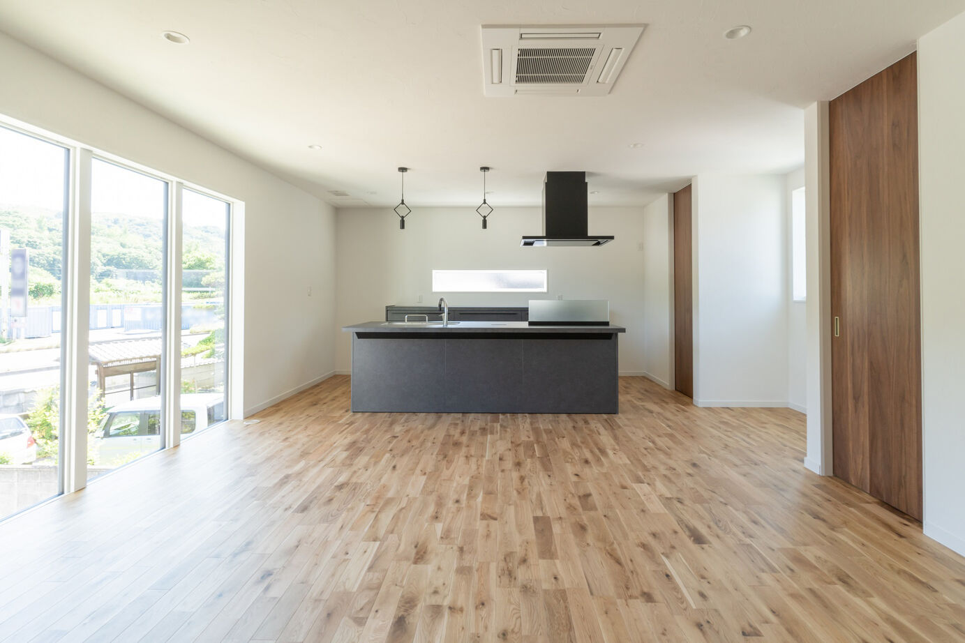 SAMATA 【5100万円/53.64坪/間取り図あり】事務所兼用こだわり抜いたガレージハウスの建築実例画像6