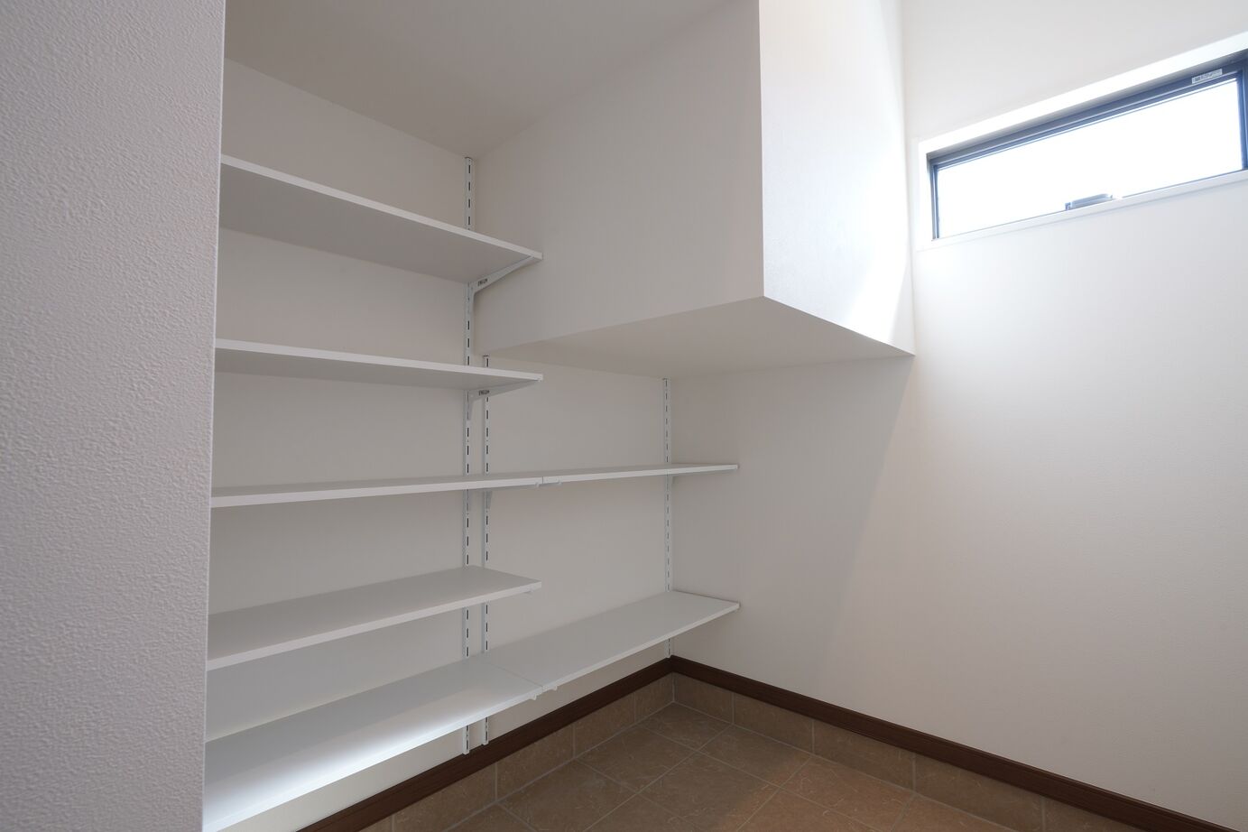 SAMATA 【3485万円/46.33坪/間取り図あり】お互いが気持ちよく暮らせる上下分離型２世帯住宅の建築実例画像3