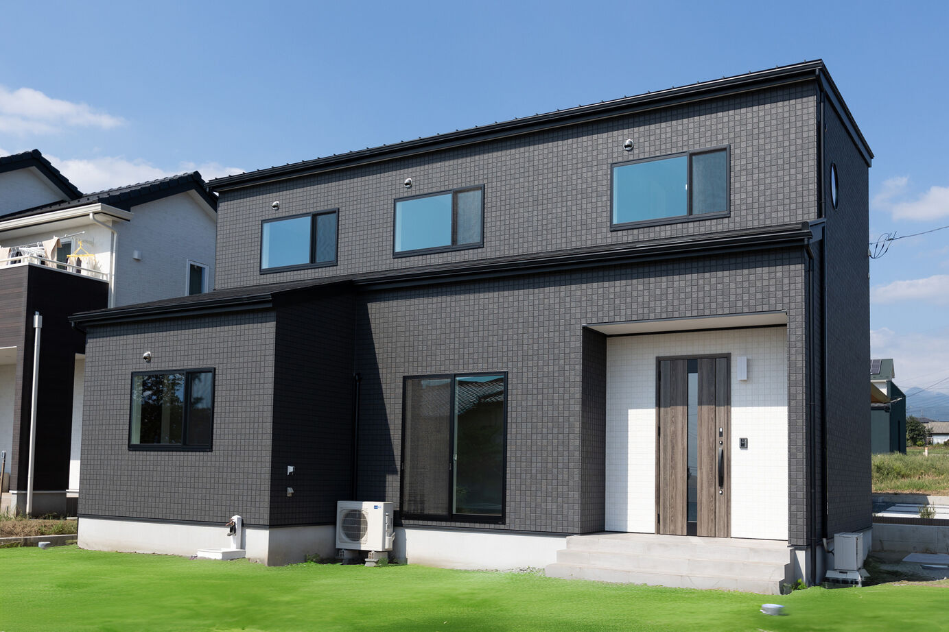 SAMATA 【2530万円/37.07坪/間取り図あり】家事動線を考えた間取りで猫と一緒に暮らしを楽しむの建築実例画像1