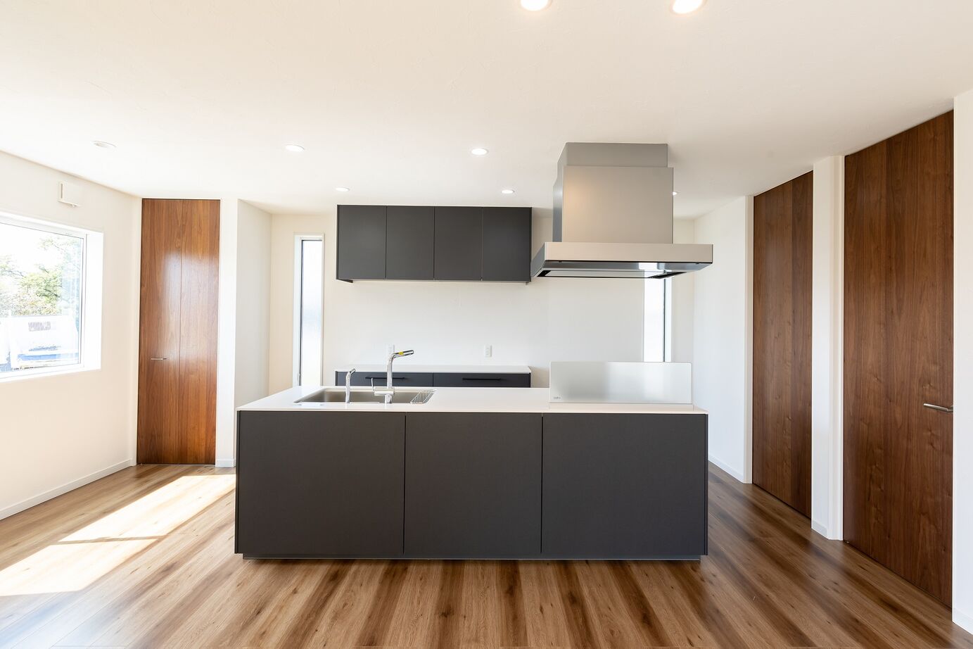 SAMATA 【2530万円/37.07坪/間取り図あり】家事動線を考えた間取りで猫と一緒に暮らしを楽しむの建築実例画像4