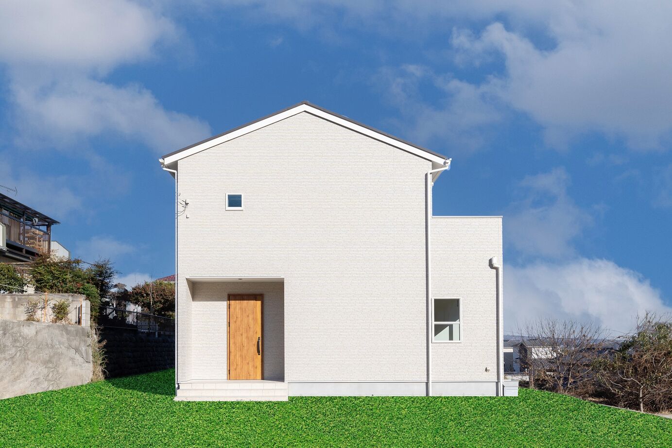 SAMATA 【2489万円/42.08坪/間取り図あり】水回り動線とランドリーで家事ラクな間取りのお家の建築実例画像1