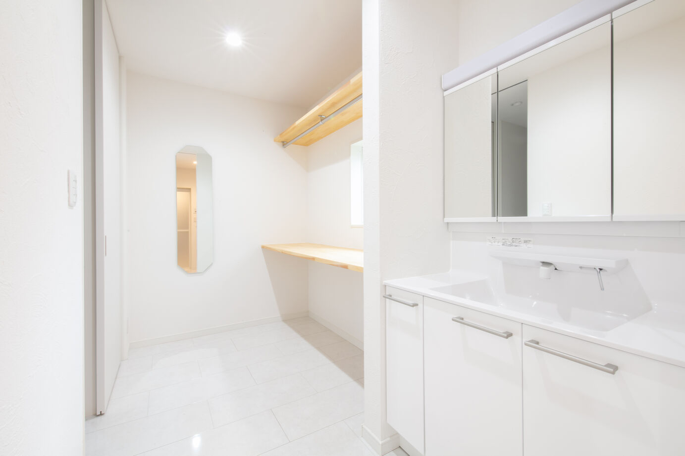 SAMATA 【3,219万円/41.32坪】アイランドキッチンを中心とした、家族がつながる住まいの建築実例画像6