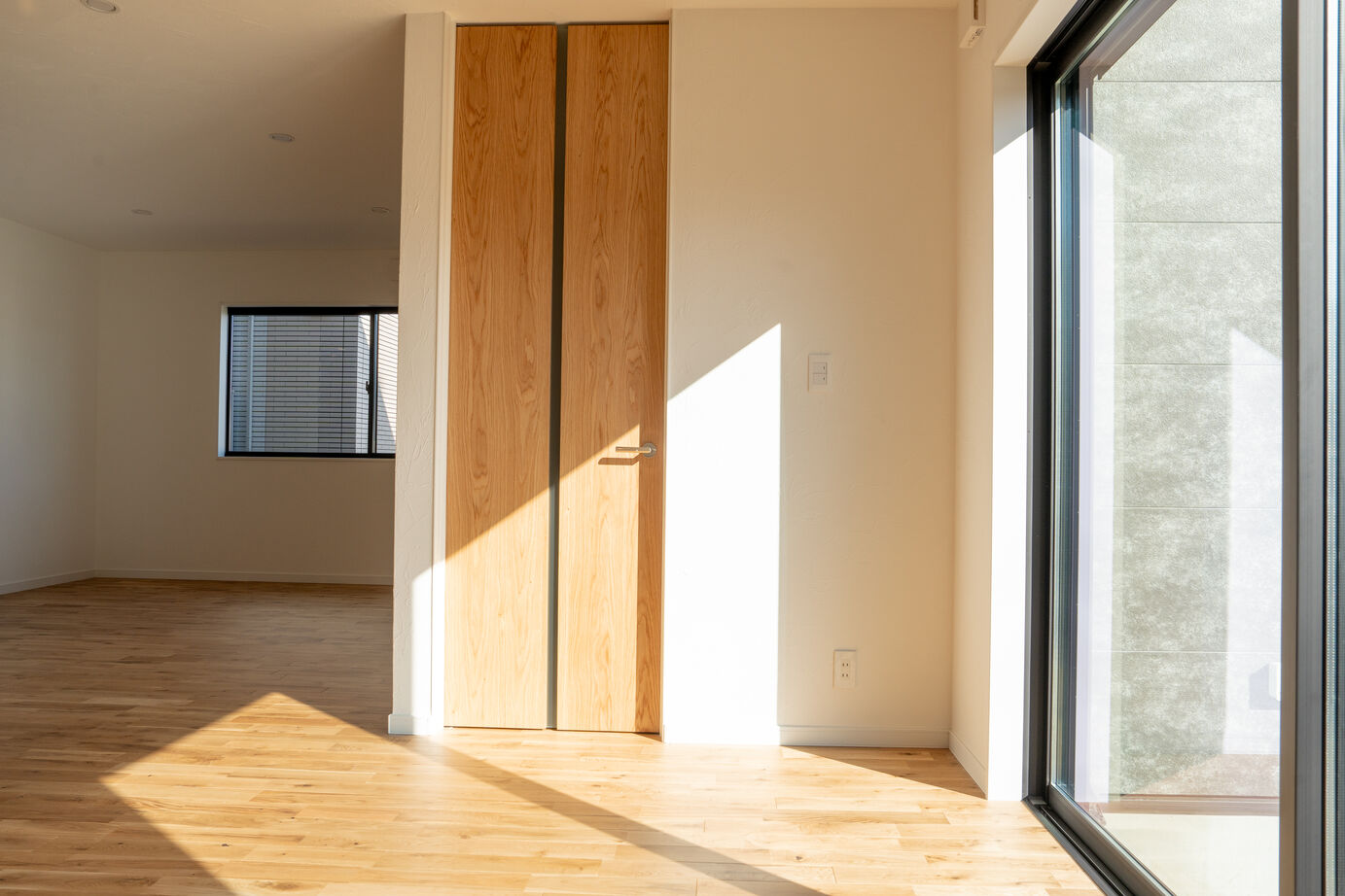 SAMATA 【3,448万円/35.06坪】２８畳広々リビングと横並びダイニングがある家 の建築実例画像4