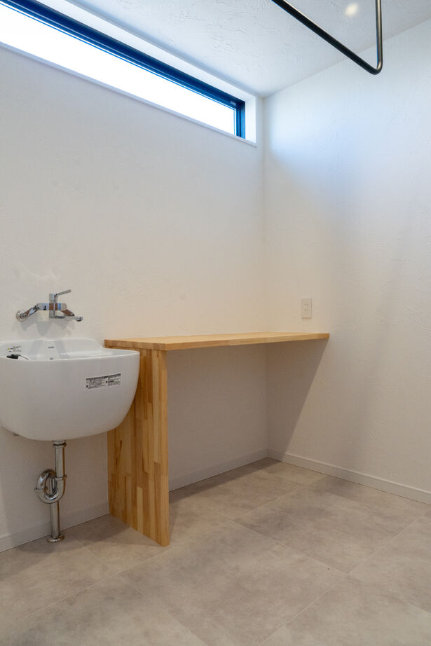 SAMATA 【3,448万円/35.06坪】２８畳広々リビングと横並びダイニングがある家 の建築実例画像8