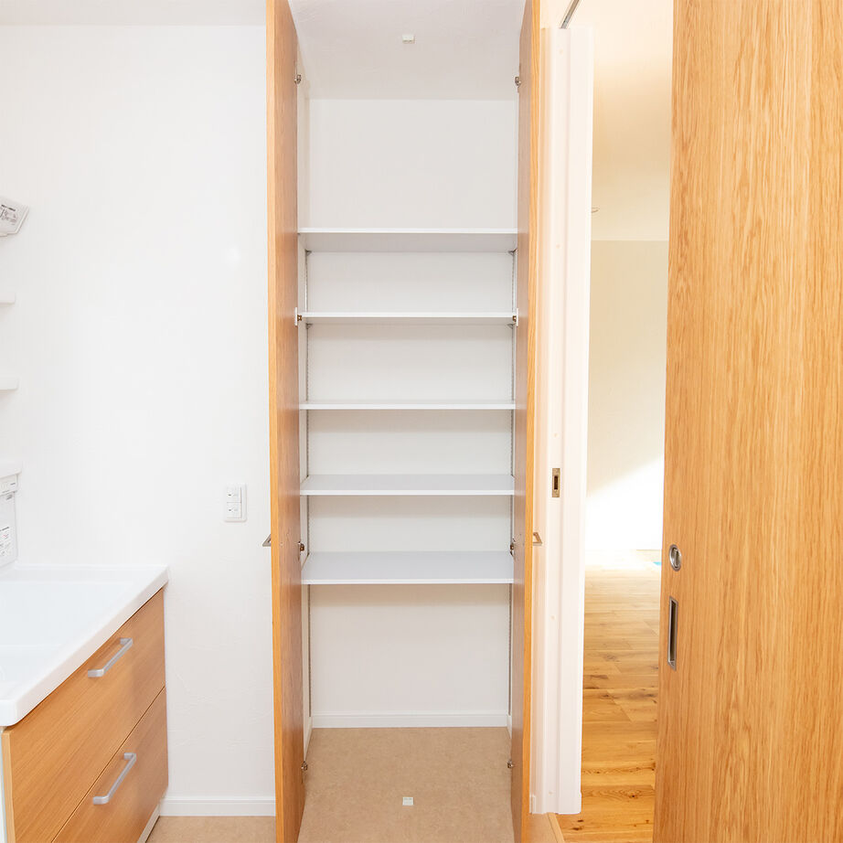 SAMATA 【2270万円/28.3坪】南からの陽光が家中を包む、くつろぎの平屋の建築実例画像7