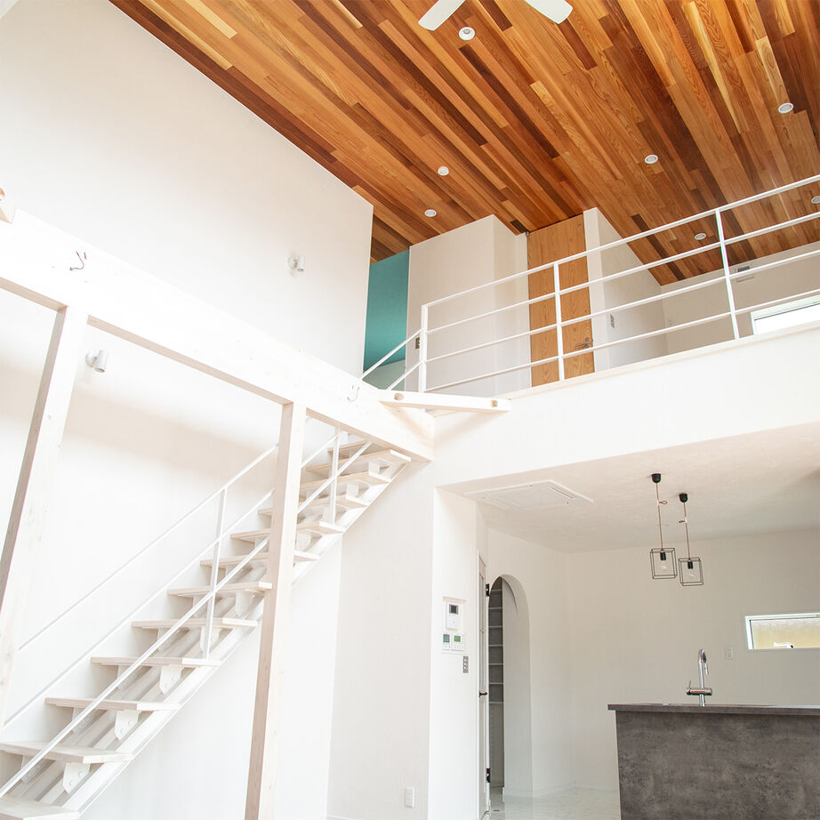 SAMATA 【3087万円/35坪】洗練された空間に、曲線やアクセントクロスの遊び心を加えた家の建築実例画像4