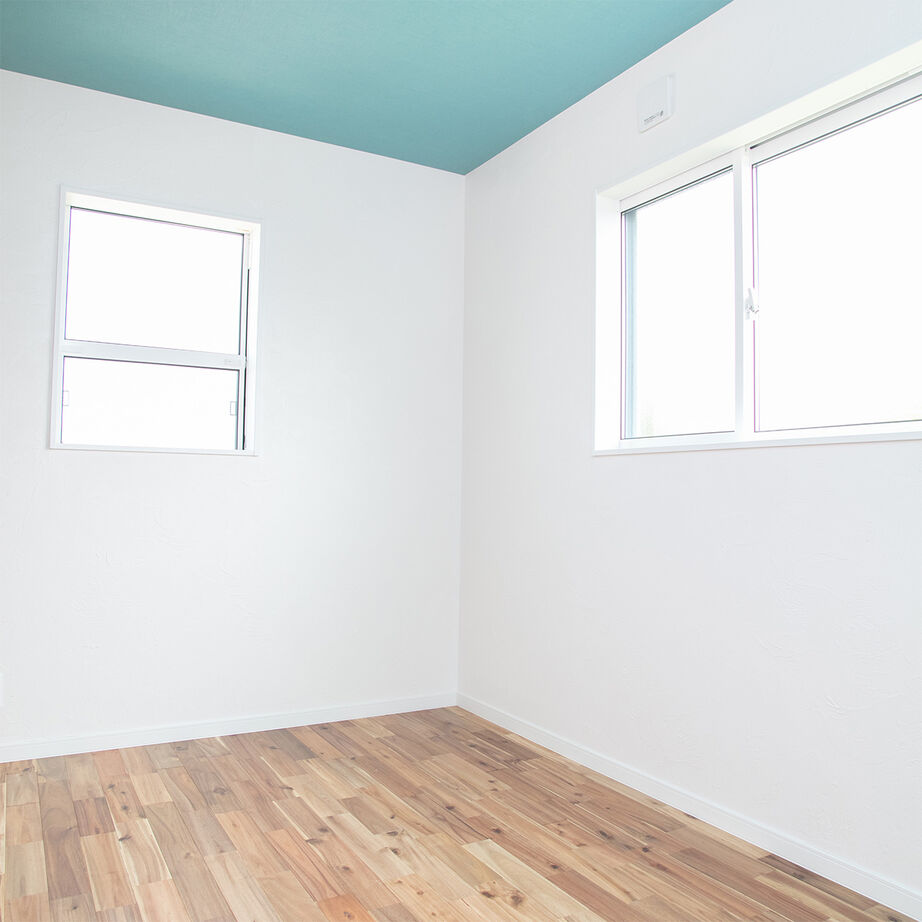 SAMATA 【3087万円/35坪】洗練された空間に、曲線やアクセントクロスの遊び心を加えた家の建築実例画像9