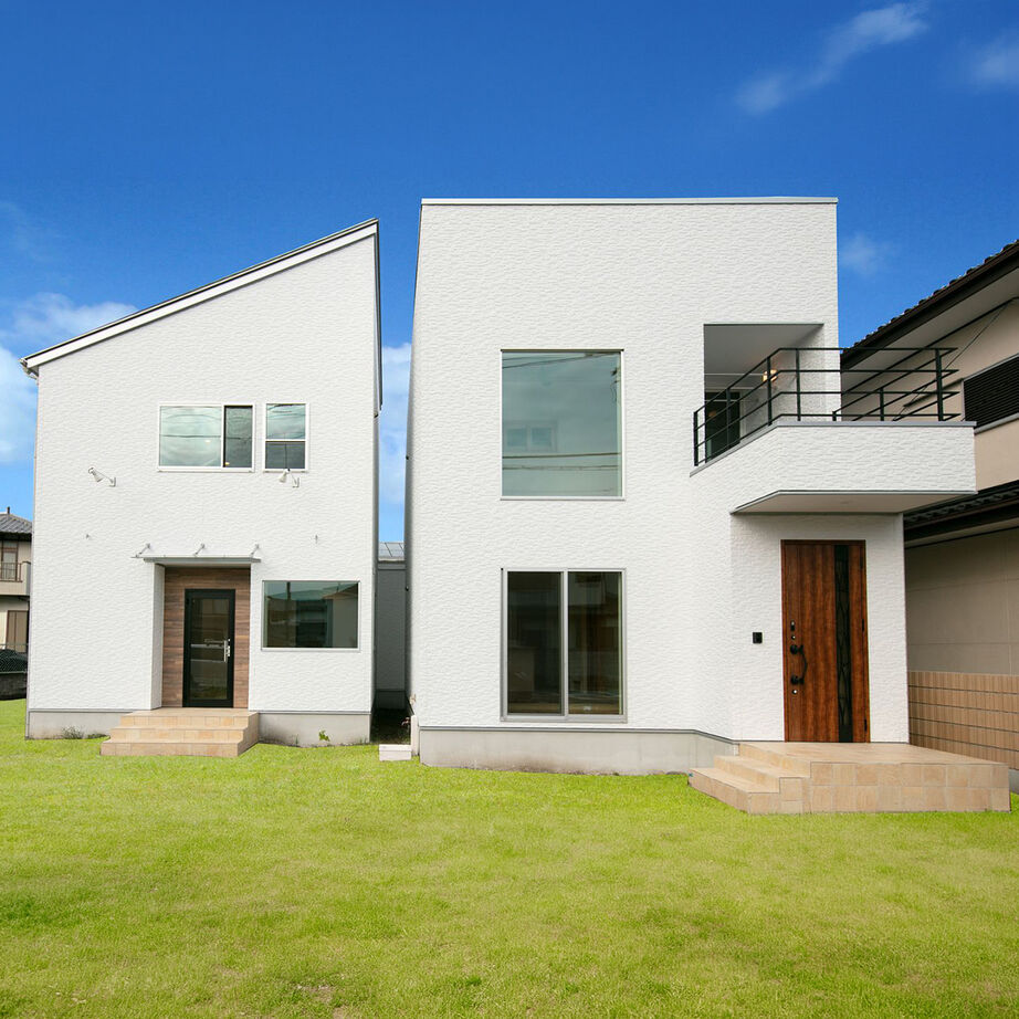 SAMATA 【3000万円/52.6坪】店舗と住居が北側の廊下でゆるやかにつながる、安心感のある店舗併用住宅の建築実例画像