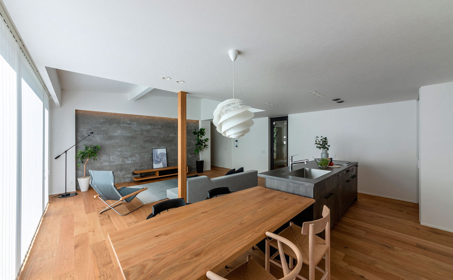 リグスタイルカンパニー 【2000万円台×42坪×広々リビング｜間取り有】「パッシブデザインと高性能に感激、冬の寒い日も半袖です」の建築実例画像2