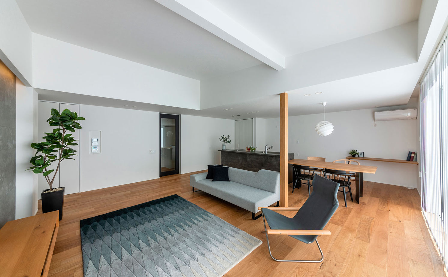 リグスタイルカンパニー 【2000万円台×42坪×広々リビング｜間取り有】「パッシブデザインと高性能に感激、冬の寒い日も半袖です」の建築実例画像5