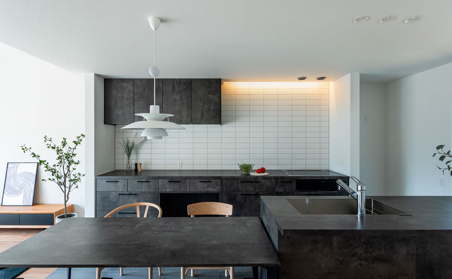 リグスタイルカンパニー 【2000万円台×31坪×中庭｜間取り有】「コの字の平屋と比較し、日照シミュレーションで明るい2階建てに」の建築実例画像9