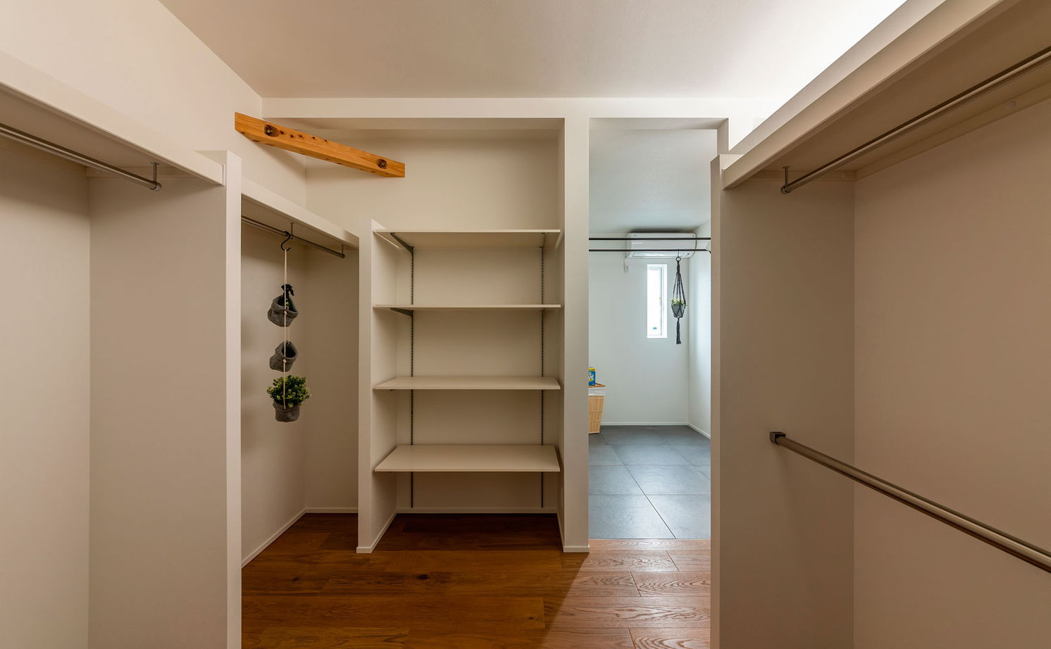 リグスタイルカンパニー 【2000万円台×31坪×中庭｜間取り有】「コの字の平屋と比較し、日照シミュレーションで明るい2階建てに」の建築実例画像15