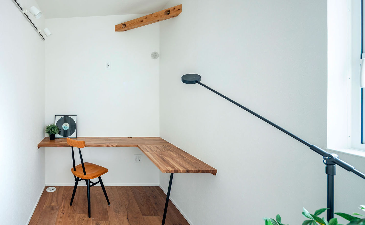 リグスタイルカンパニー 【2000万円台×31坪×中庭｜間取り有】「コの字の平屋と比較し、日照シミュレーションで明るい2階建てに」の建築実例画像16