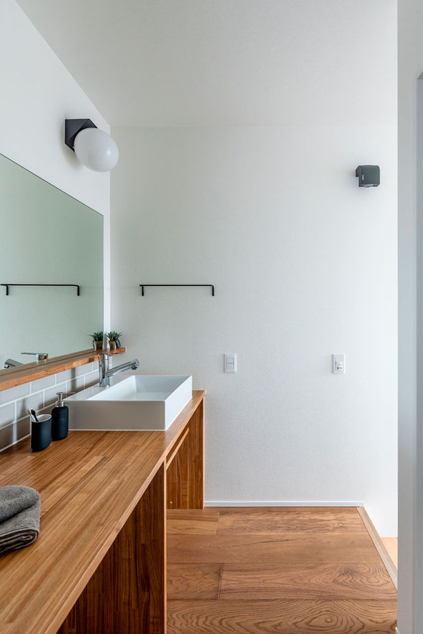 リグスタイルカンパニー 【2000万円台×31坪×中庭｜間取り有】「コの字の平屋と比較し、日照シミュレーションで明るい2階建てに」の建築実例画像20