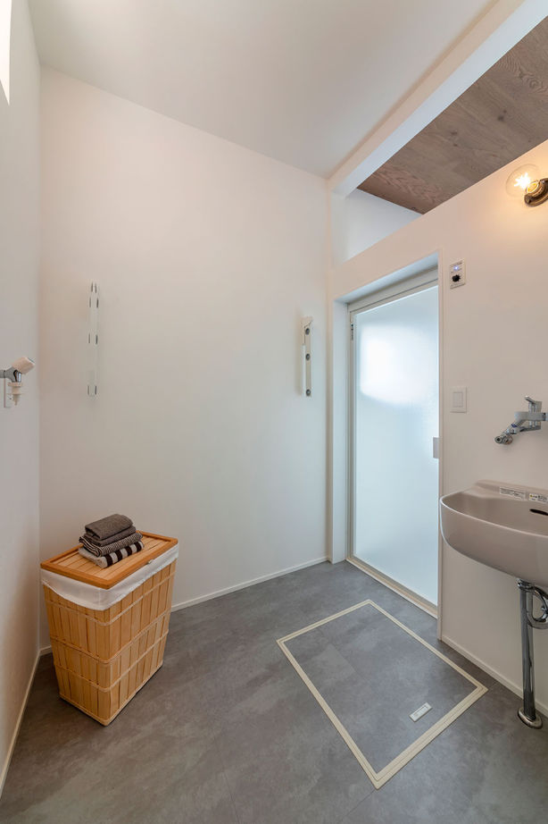 リグスタイルカンパニー 【1000万円台×22坪×バリアフリー｜間取り有】飽きの来ない大人インダストリアル。「どこを見てもお洒落」の建築実例画像8