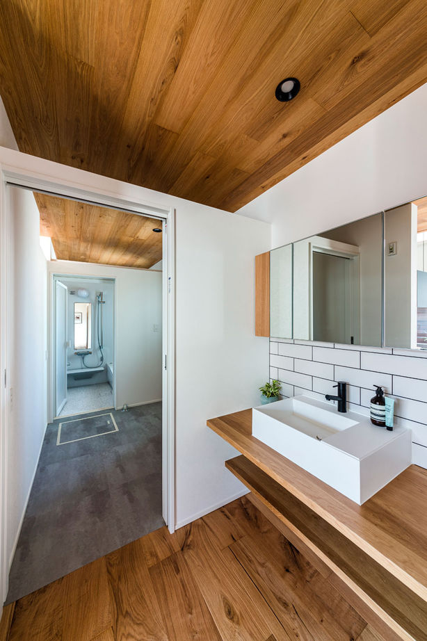 リグスタイルカンパニー 【33坪×中庭テラス｜間取り有】50坪の敷地を目一杯生かし、プライベートテラスでのびやかに暮らす家の建築実例画像6