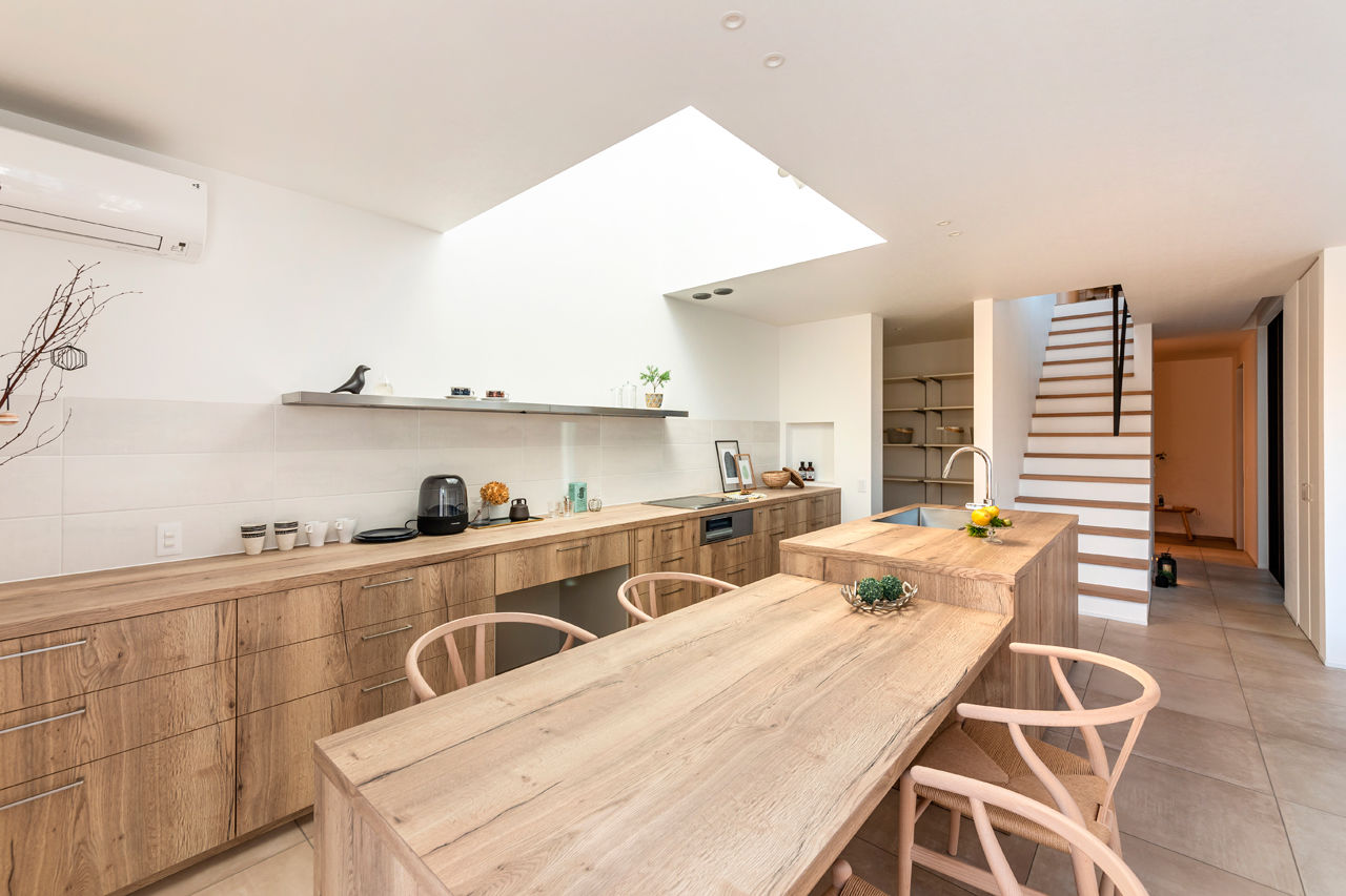 リグスタイルカンパニー 【30坪台｜2000万円台｜中庭｜間取り有】南側が隣家とは思えない明るさ。それぞれの居場所がある家の建築実例画像3