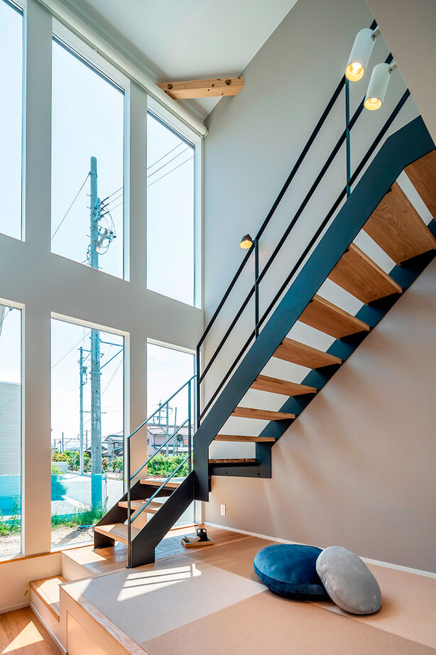 リグスタイルカンパニー 【2000万円台｜30坪台｜間取り有】陽だまりの畳スペースは幸せの象徴。大勢の人が集まる吹抜リビングの家の建築実例画像2