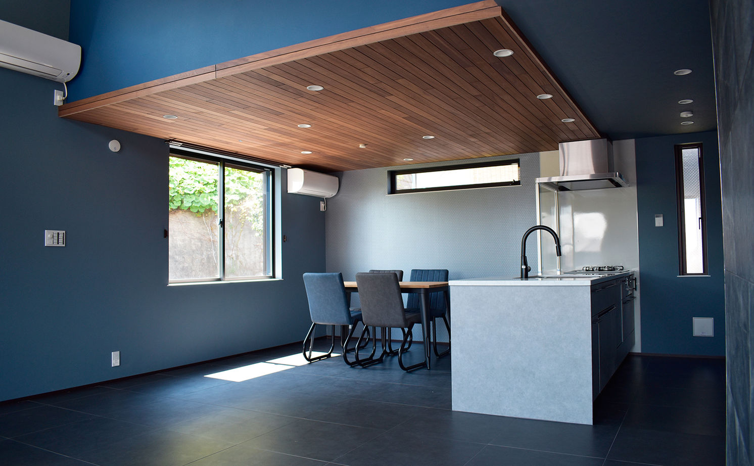 フィールドホーム 【2000～2499万円/変形地/高台】特徴的な土地条件でも希望を形に。確かな施工力が光る3階建ての建築実例画像2