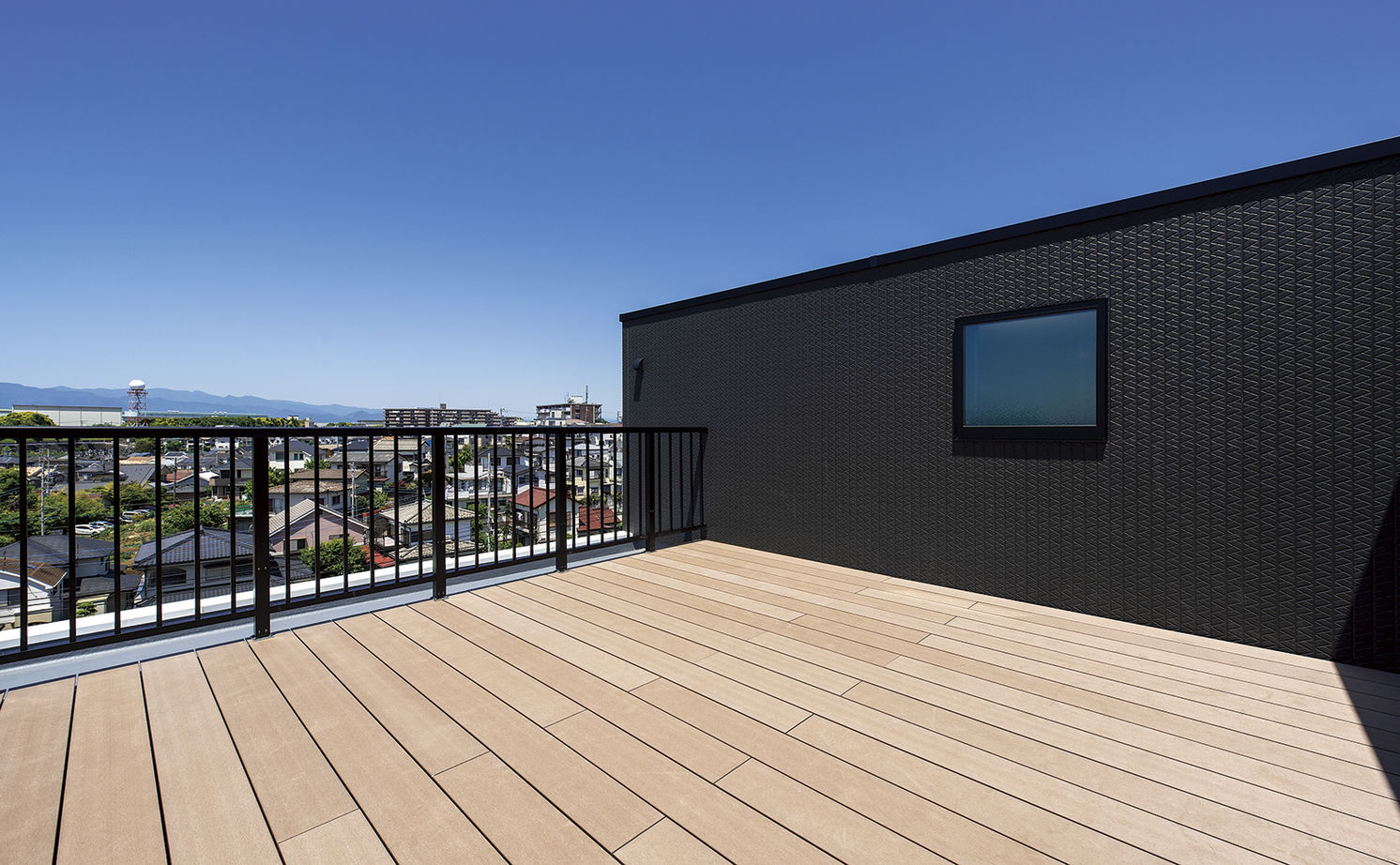 フィールドホーム 【3000万円台/高台/スキップフロア】擁壁工事も含め、眺望を最大限に取り込む設計を見事に形にの建築実例画像16