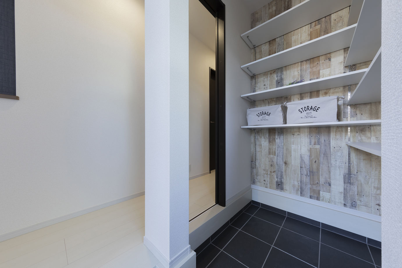 一建設 【1750万円／吹抜／ランドリールーム／間取図有】吹き抜けが開放感たっぷり。予算内で希望を全て実現した家の建築実例画像6