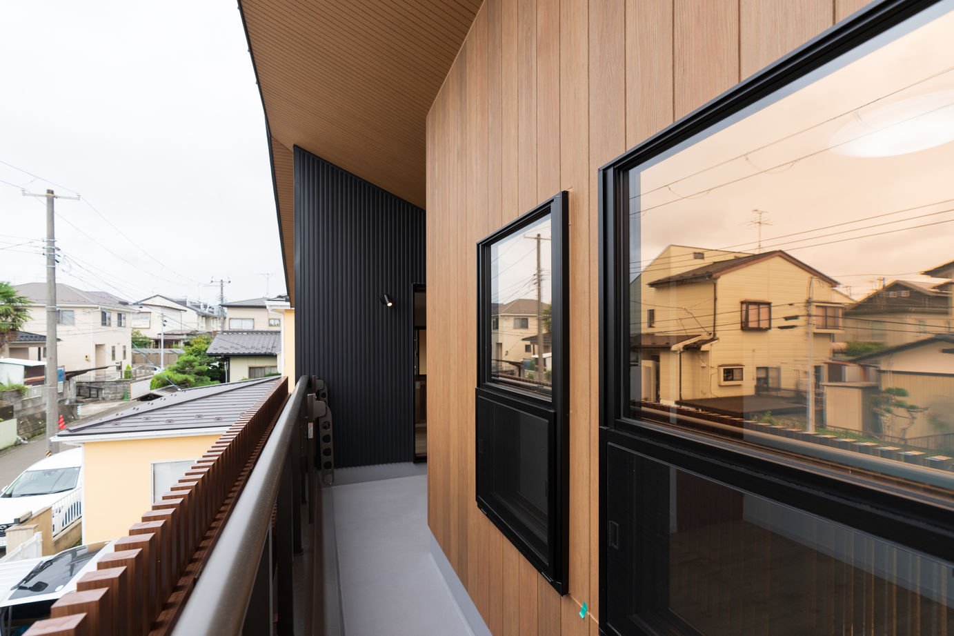 東海住宅 【1800万円/収納充実/土地探しからご一緒に】スタイリッシュな外観と、優しい木のぬくもりを感じるお住まいの建築実例画像10