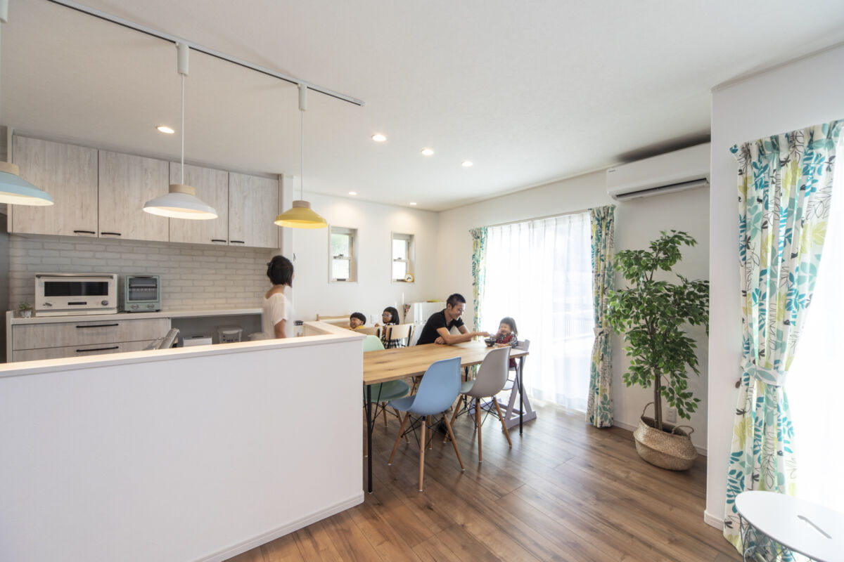 ひかりハウジング 【瑞浪市/収納充実】家族がつながる、自然の光と木の温もりに包まれた注文住宅の建築実例画像2