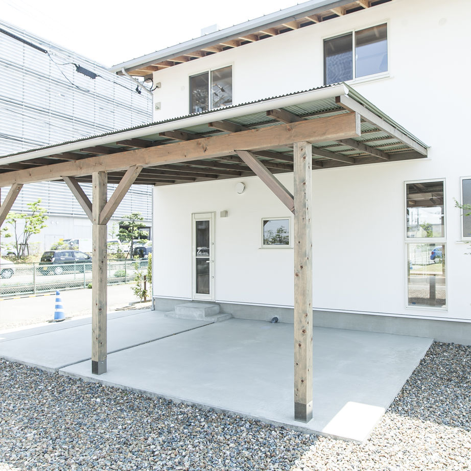 いがみ建築工房　伊神建設 岐阜｜昔なつかしい「通り土間」と広い庭が家中を快適にした「公園みたいな小さな家」の建築実例画像6