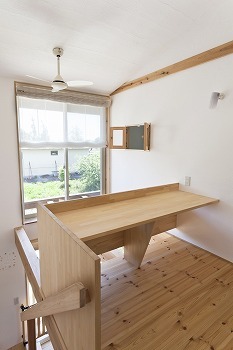 いがみ建築工房　伊神建設 岐阜｜昔なつかしい「通り土間」と広い庭が家中を快適にした「公園みたいな小さな家」の建築実例画像9