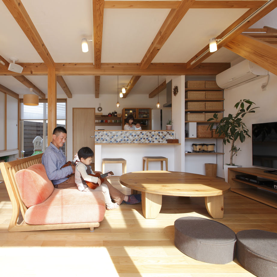 いがみ建築工房　伊神建設 岐阜｜広い玄関土間で遊ぶ！好きなものに囲まれて、家族が仲良しになれる「小さな家」の建築実例画像5