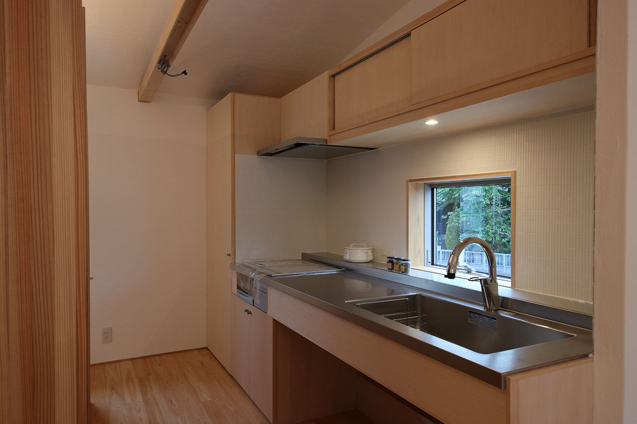 いがみ建築工房　伊神建設 【犬山市｜無垢床×塗り壁×2階リビング】屋根上デッキに離れ部屋もある「小さな家」の建築実例画像9
