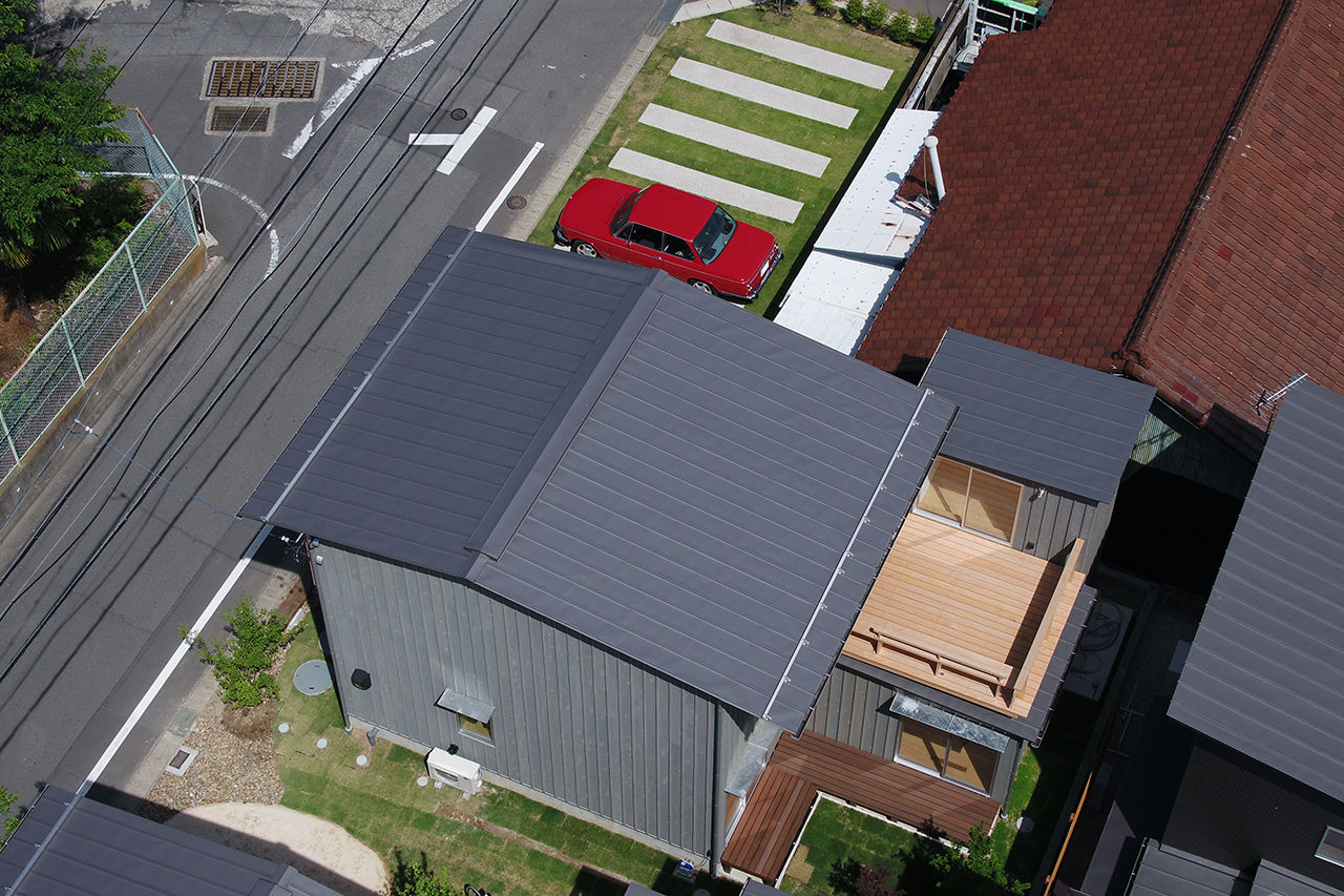 いがみ建築工房　伊神建設 【犬山市｜無垢床×塗り壁×2階リビング】屋根上デッキに離れ部屋もある「小さな家」の建築実例画像10