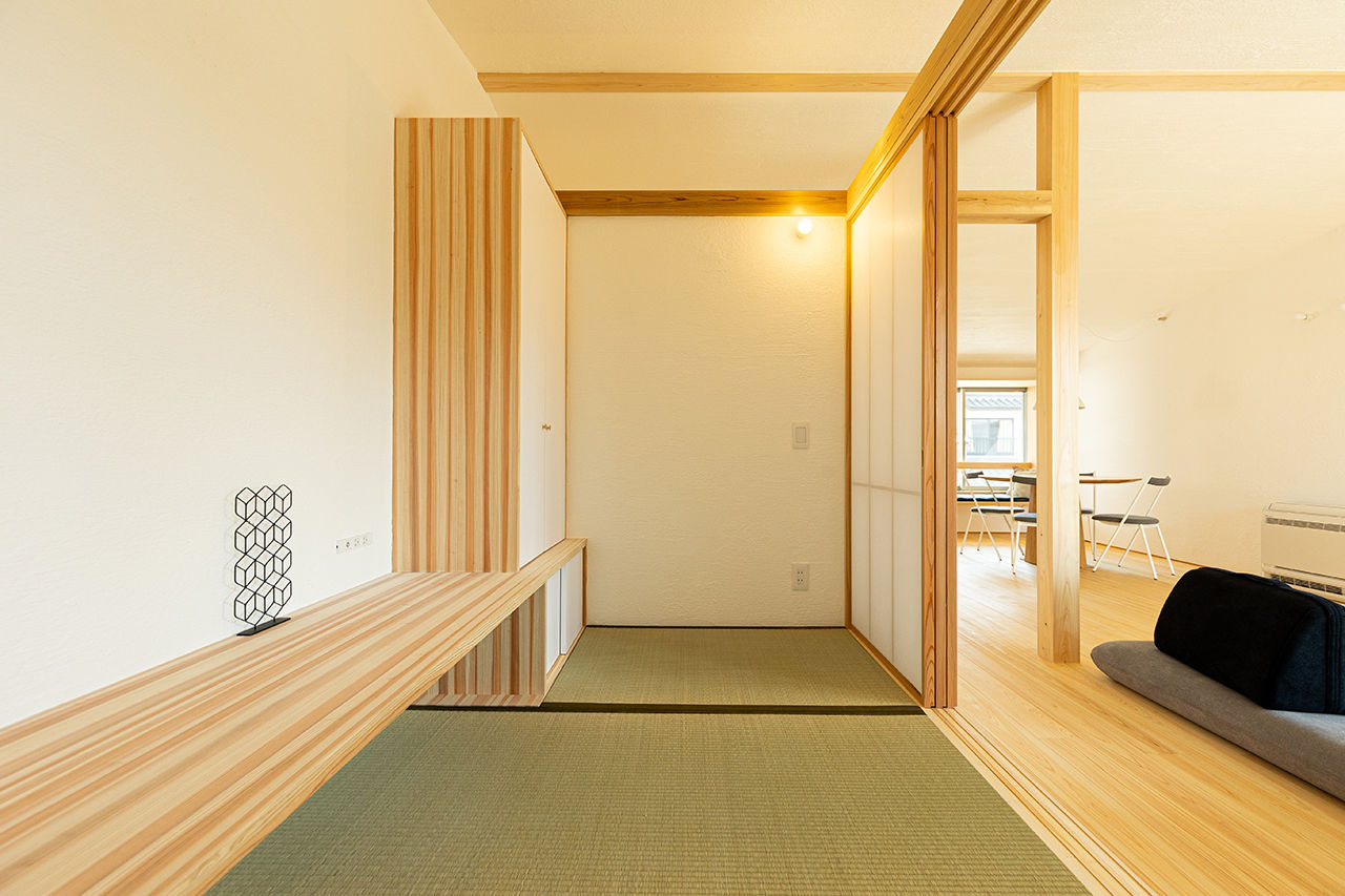 いがみ建築工房　伊神建設 【各務原市｜自然素材×焼杉壁】2階LDKで居場所もいっぱい。36坪の土地に建てた格子戸のある「小さな家」の建築実例画像6