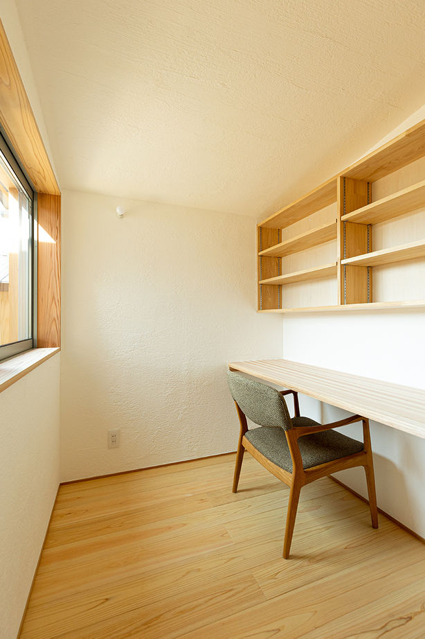 いがみ建築工房　伊神建設 【各務原市｜自然素材×焼杉壁】2階LDKで居場所もいっぱい。36坪の土地に建てた格子戸のある「小さな家」の建築実例画像7