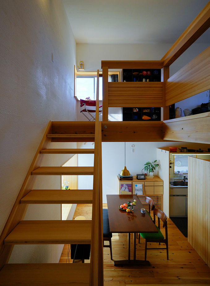 いがみ建築工房　伊神建設 【犬山市｜自然素材×インナーガレージ】黒い板張り壁と大きな軒がどこか懐かしさを感じさせてくれる家の建築実例画像9