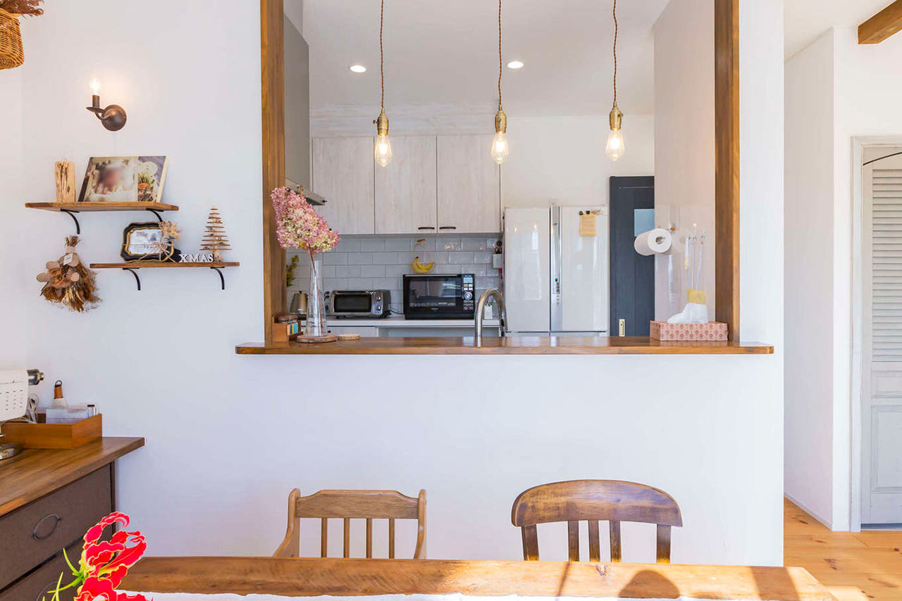 cozy house（コージーハウス） 【ガレージ/2000万円台/35坪以下/間取り有】外壁も床も壁も自然素材。傷も味に、シャビーシックな可愛い家の建築実例画像3