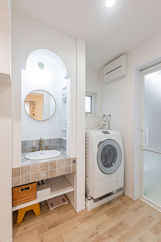 cozy house（コージーハウス） 【総2階建て/2000万円台/40坪以下】ナラの無垢材と西洋漆喰に囲まれた清々しさ。可愛いデザインで気分もUPの建築実例画像7