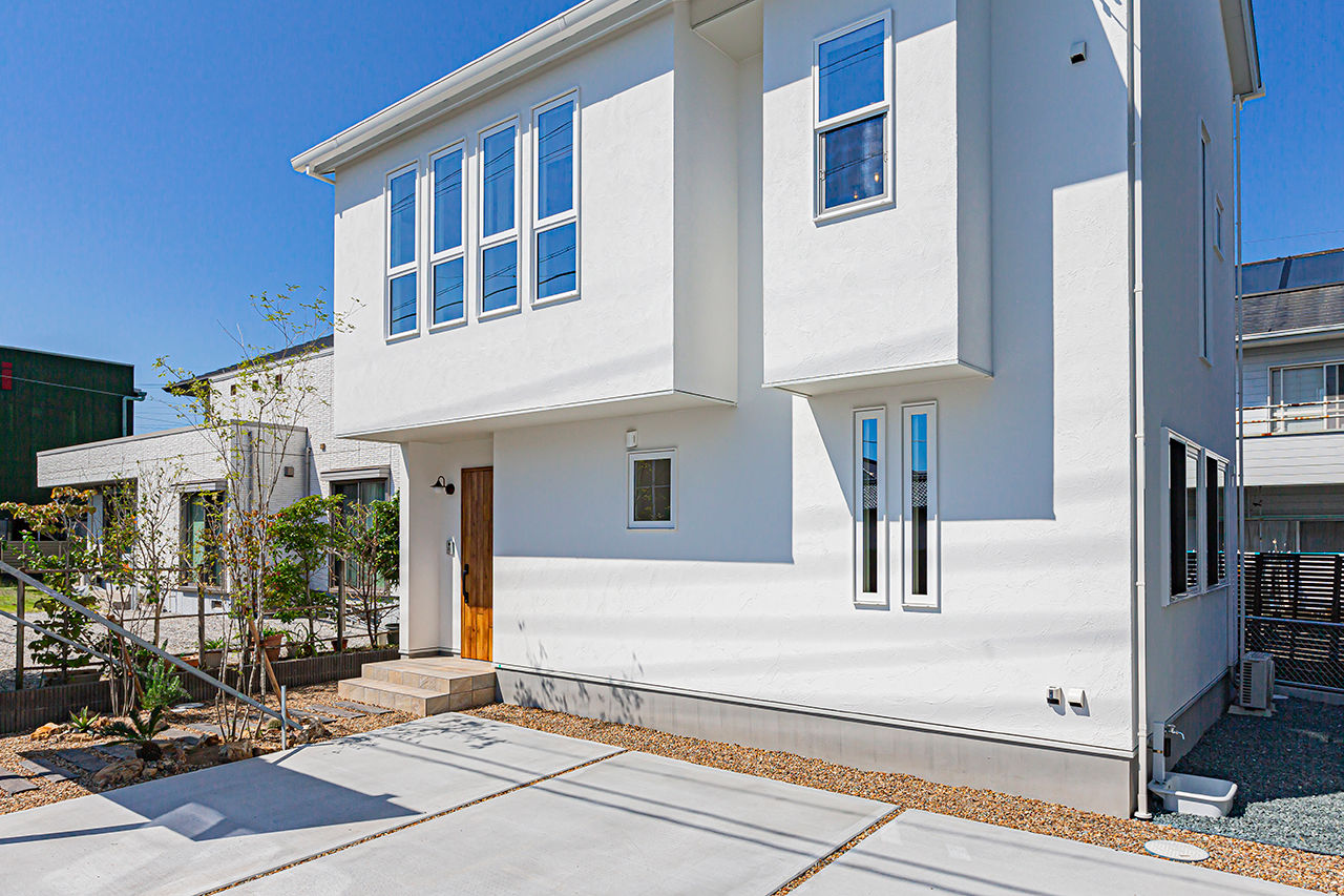 cozy house（コージーハウス） 【2階リビング/2000万円台/33坪/間取り有】フレンチ×クラシカルで大人可愛い。デザイナー監修おしゃれな家の建築実例画像2